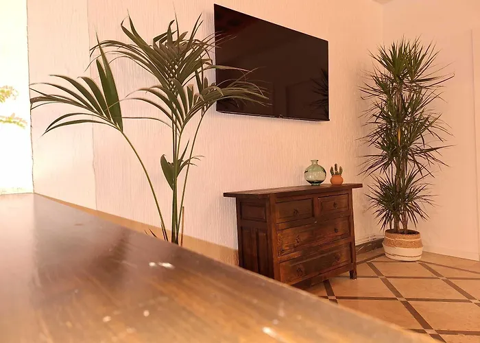 בית הארחה Arc House *